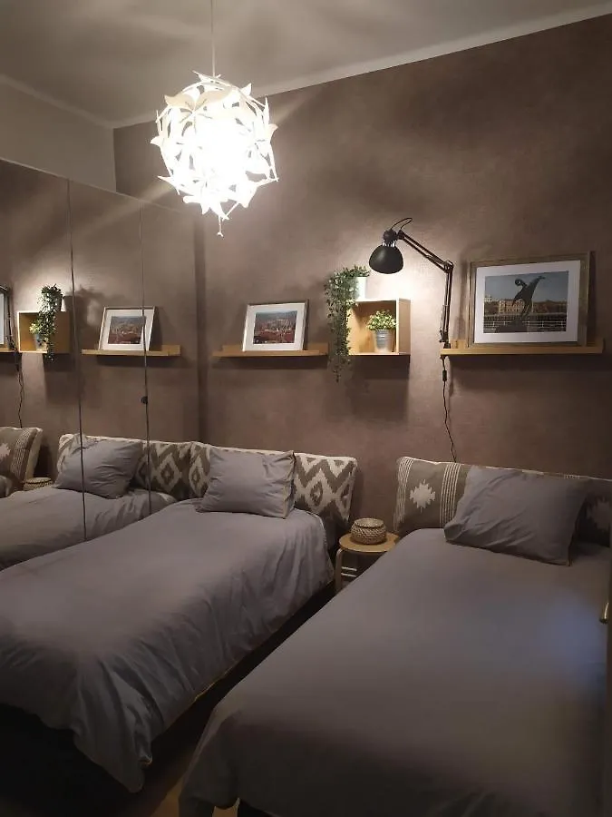 Bilbao Center Apt 90'S Parking Homestay